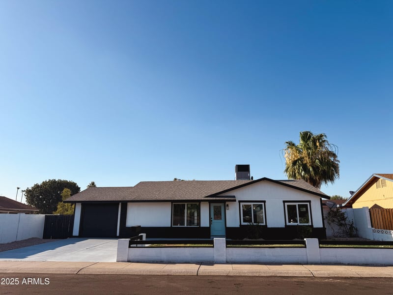 4638 Midway Ave, Glendale, AZ 85301