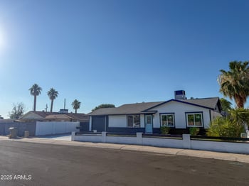 4638 Midway Ave, Glendale, AZ 85301