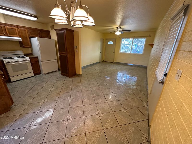 4638 S 17th St, Phoenix, AZ 85040