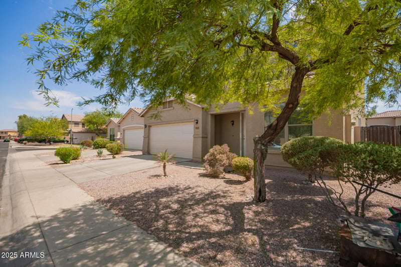 4639 Burgess Ln, Laveen, AZ 85339