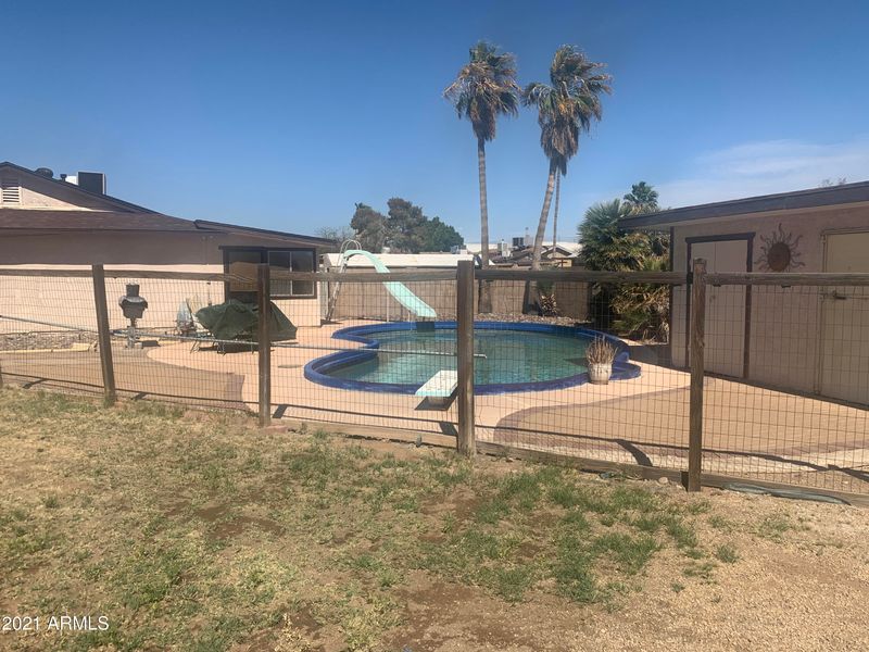 4639 E Grove St, Phoenix, AZ 85040
