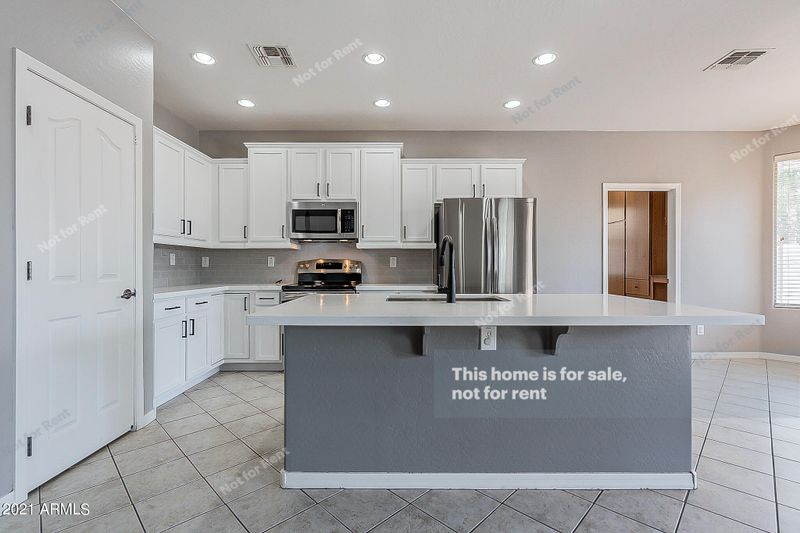 4639 E Timberline Rd, Gilbert, AZ 85297