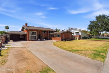 4639 Cavalier Dr, Glendale, AZ 85301