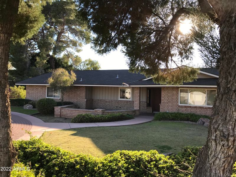 464 S Esquire Way, Mesa, AZ 85202