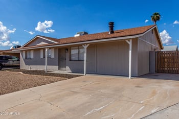 4640 Caron St, Glendale, AZ 85302