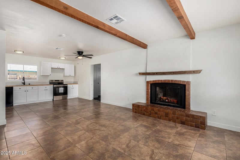 4640 Caron St, Glendale, AZ 85302