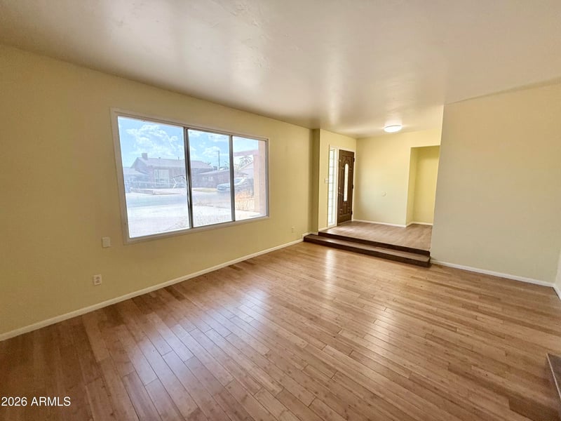 4640 W Cavalier Dr, Glendale, AZ 85301