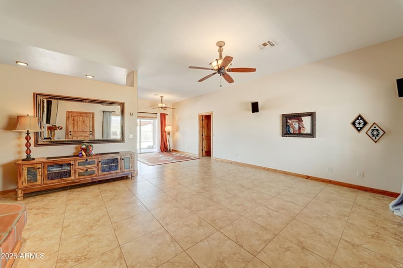 4642 Tomahawk Rd, Apache Junction, AZ 85119