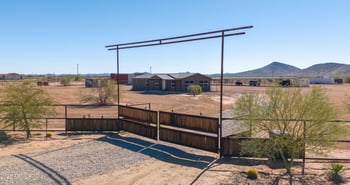 46423 Trotter Rd, Wickenburg, AZ 85390