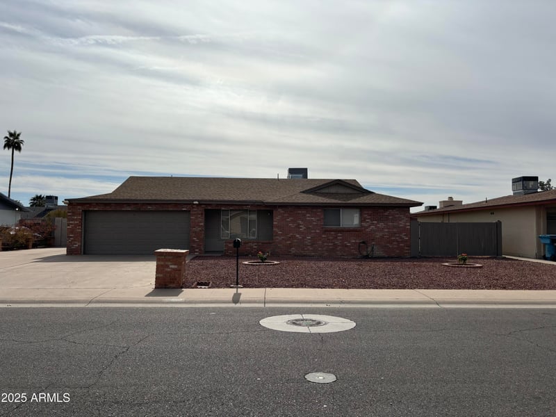 4643 Laurel Ln, Glendale, AZ 85304