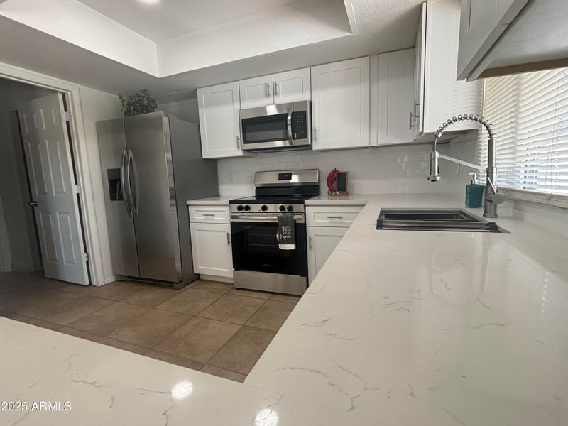 4643 Laurel Ln, Glendale, AZ 85304
