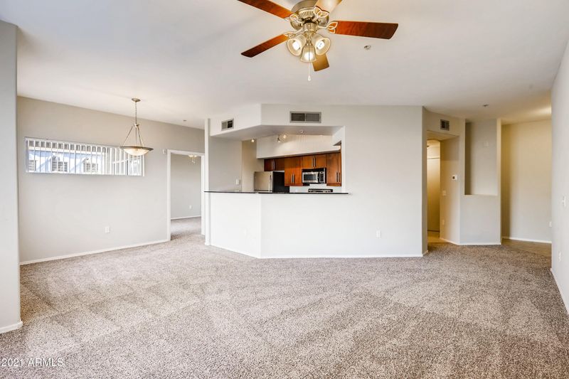 4644 N 22nd St #1008, Phoenix, AZ 85016