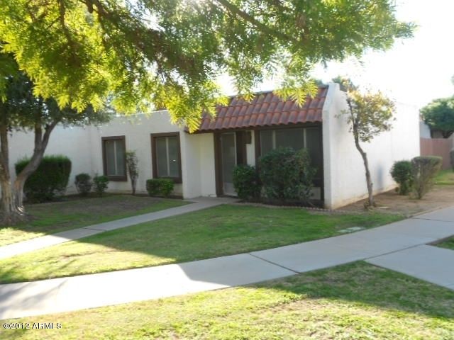 4644 W Desert Crest Dr, Glendale, AZ 85301