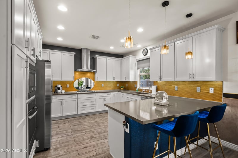 4646 Daley Ln, Phoenix, AZ 85050