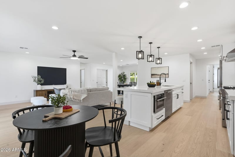 4646 E Vernon Ave, Phoenix, AZ 85008