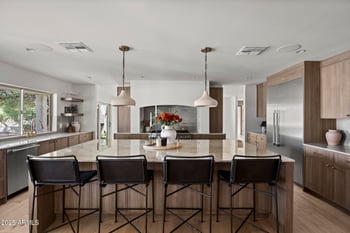 4646 Shadow Rock Rd, Phoenix, AZ 85028