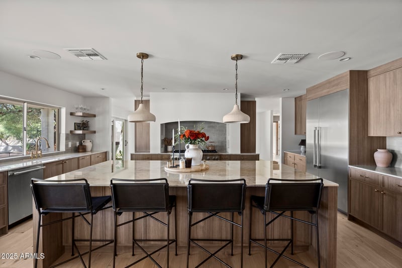 4646 Shadow Rock Rd, Phoenix, AZ 85028