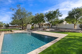 4646 Shadow Rock Rd, Phoenix, AZ 85028