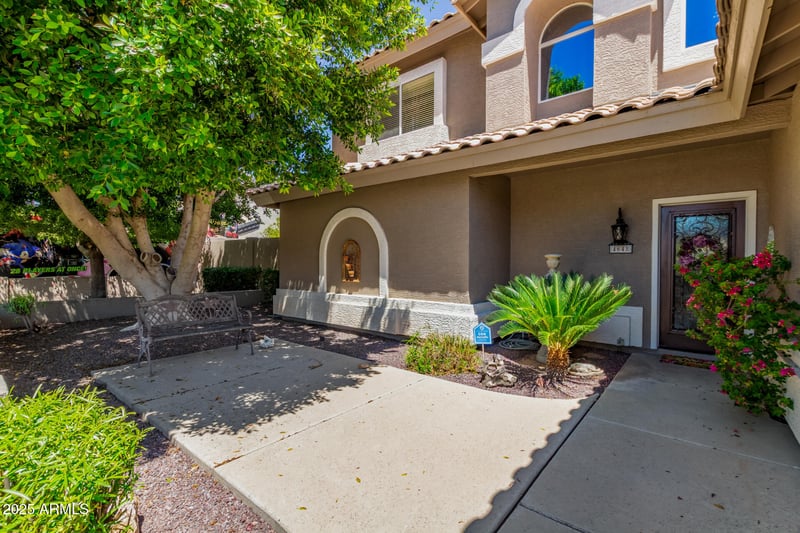 4648 Misty Willow Ln, Glendale, AZ 85310