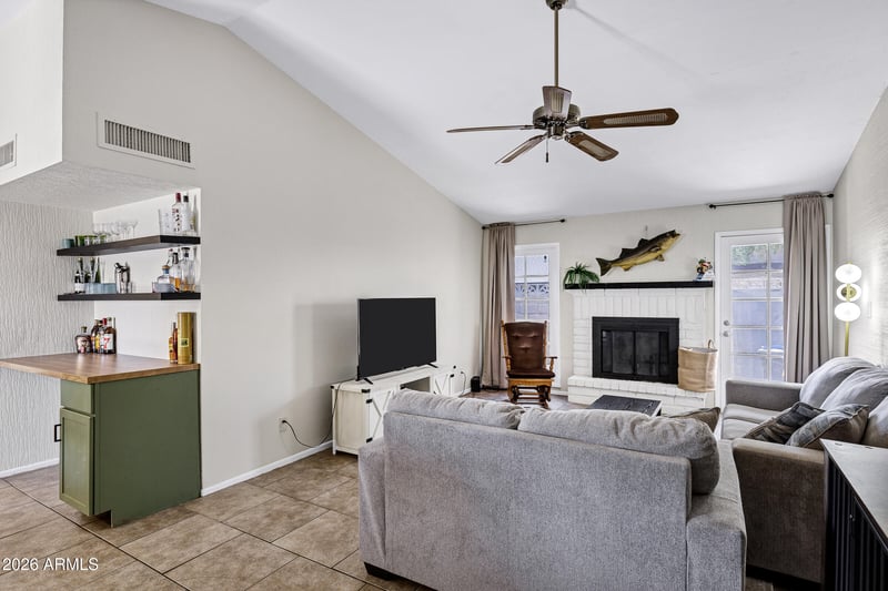 4648 Continental Dr, Glendale, AZ 85308