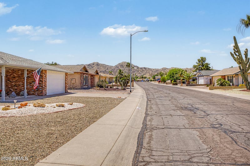 4649 E Cheyenne Dr, Phoenix, AZ 85044