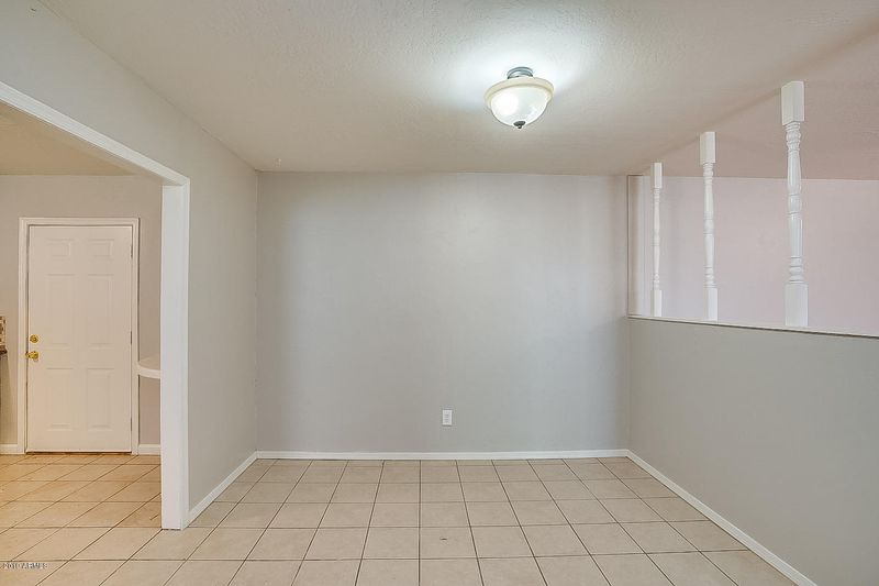 4649 E Wayland Rd, Phoenix, AZ 85040