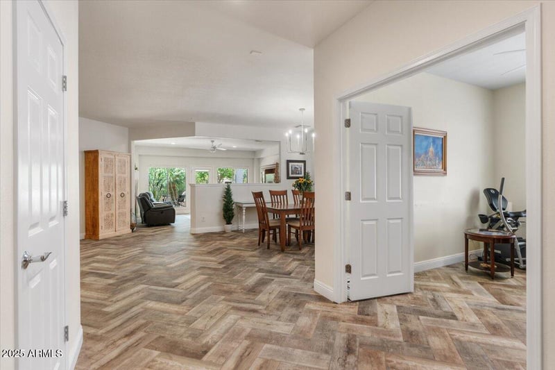 4649 Sourwood Dr, Gilbert, AZ 85298