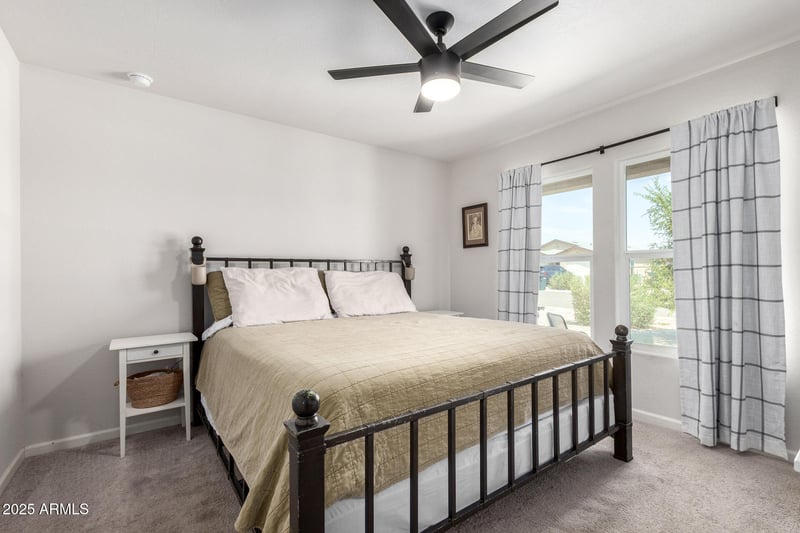 465 Baskin Dr, Morristown, AZ 85342