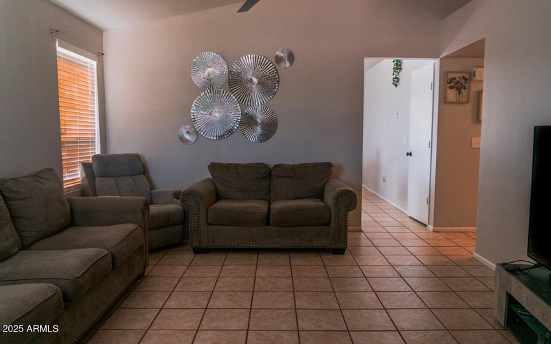 4650 86th Dr, Phoenix, AZ 85037