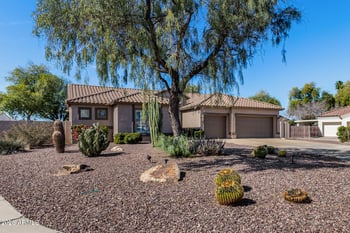 4652 Villa Linda Dr, Glendale, AZ 85310