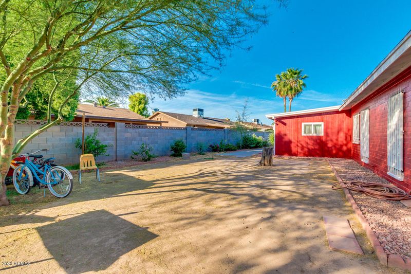 4654 N 76th Dr, Phoenix, AZ 85033