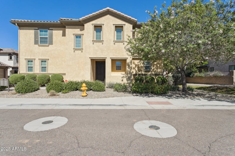 4654 Tierra Buena Ln, Phoenix, AZ 85032