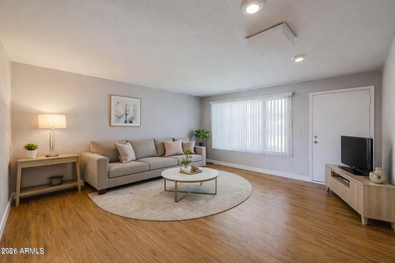 4654 Tuckey Ln, Glendale, AZ 85301