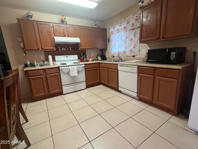 4655 87th Ave, Phoenix, AZ 85037