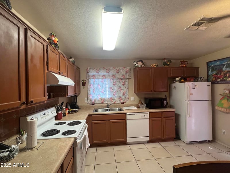 4655 87th Ave, Phoenix, AZ 85037
