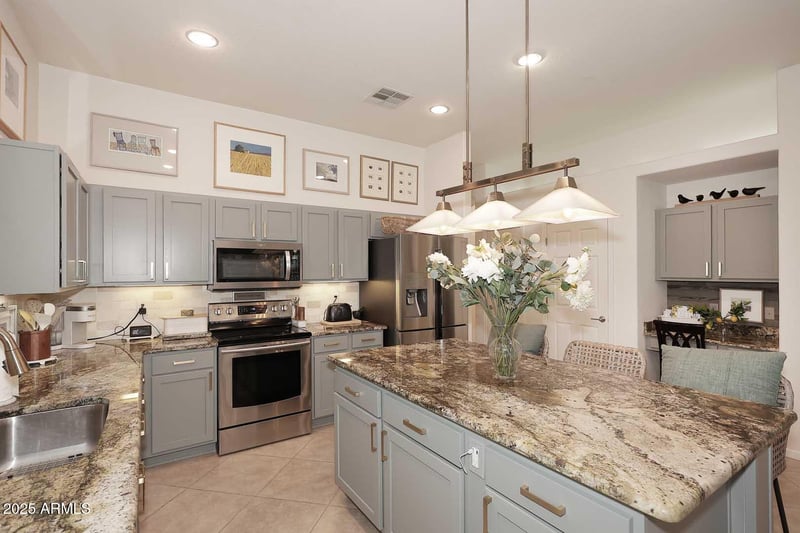 4655 Fallen Leaf Ln, Glendale, AZ 85310