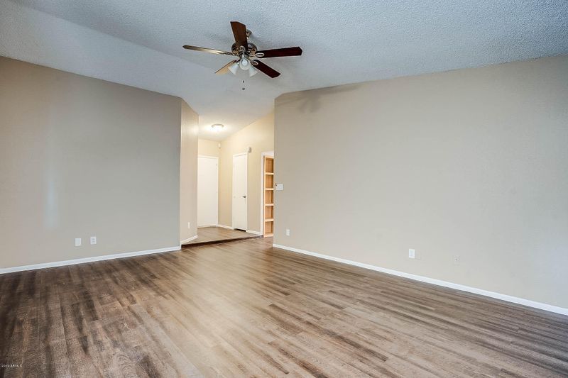 4658 N 77th Ave, Phoenix, AZ 85033