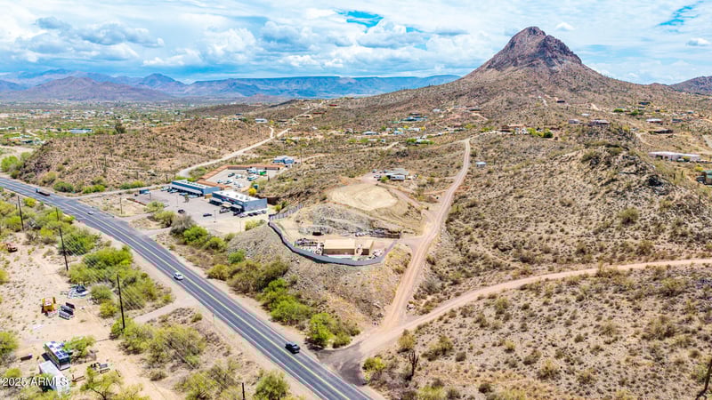46605 Black Canyon Hw, New River, AZ 85087