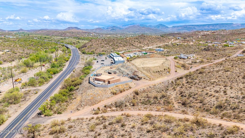46605 Black Canyon Hw, New River, AZ 85087