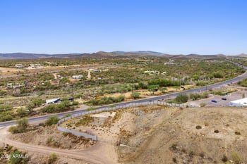 46605 N Black Canyon Hw, New River, AZ 85087