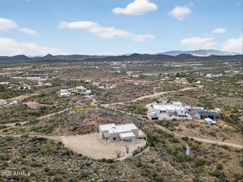 46607 35th Ave, New River, AZ 85087