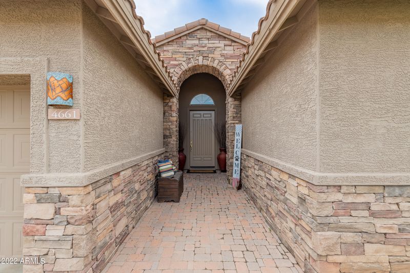 4661 W Fallen Leaf Ln, Glendale, AZ 85310