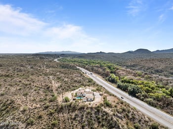 46623 Grand Ave, Morristown, AZ 85342