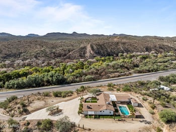 46623 Grand Ave, Morristown, AZ 85342