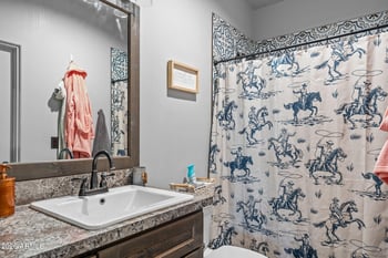 46629 Luray Rd, Wickenburg, AZ 85390