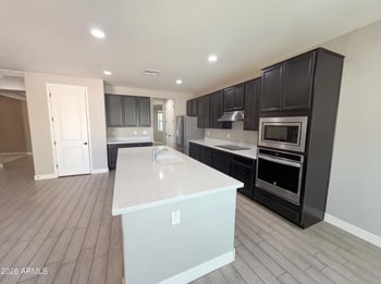 4663 183rd Dr, Goodyear, AZ 85395