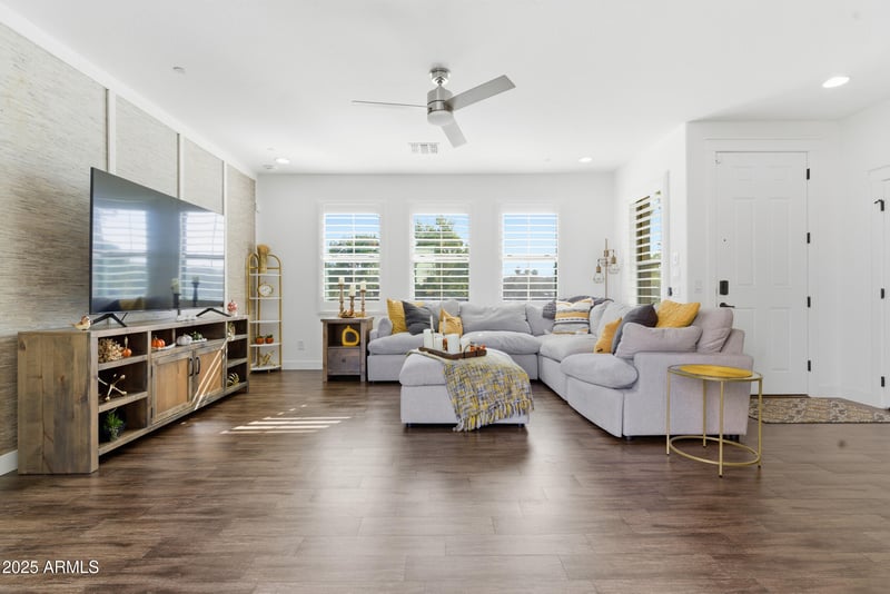 4665 Wildhorse Dr, Gilbert, AZ 85297