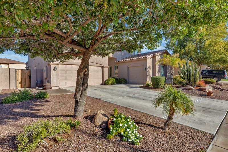 4668 E County Down Dr, Chandler, AZ 85249
