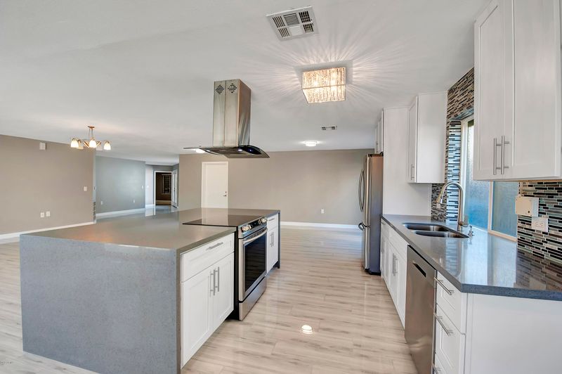 4671 N 105th Ave, Phoenix, AZ 85037