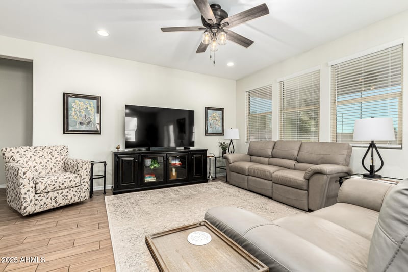 468 194th Ln, Buckeye, AZ 85326